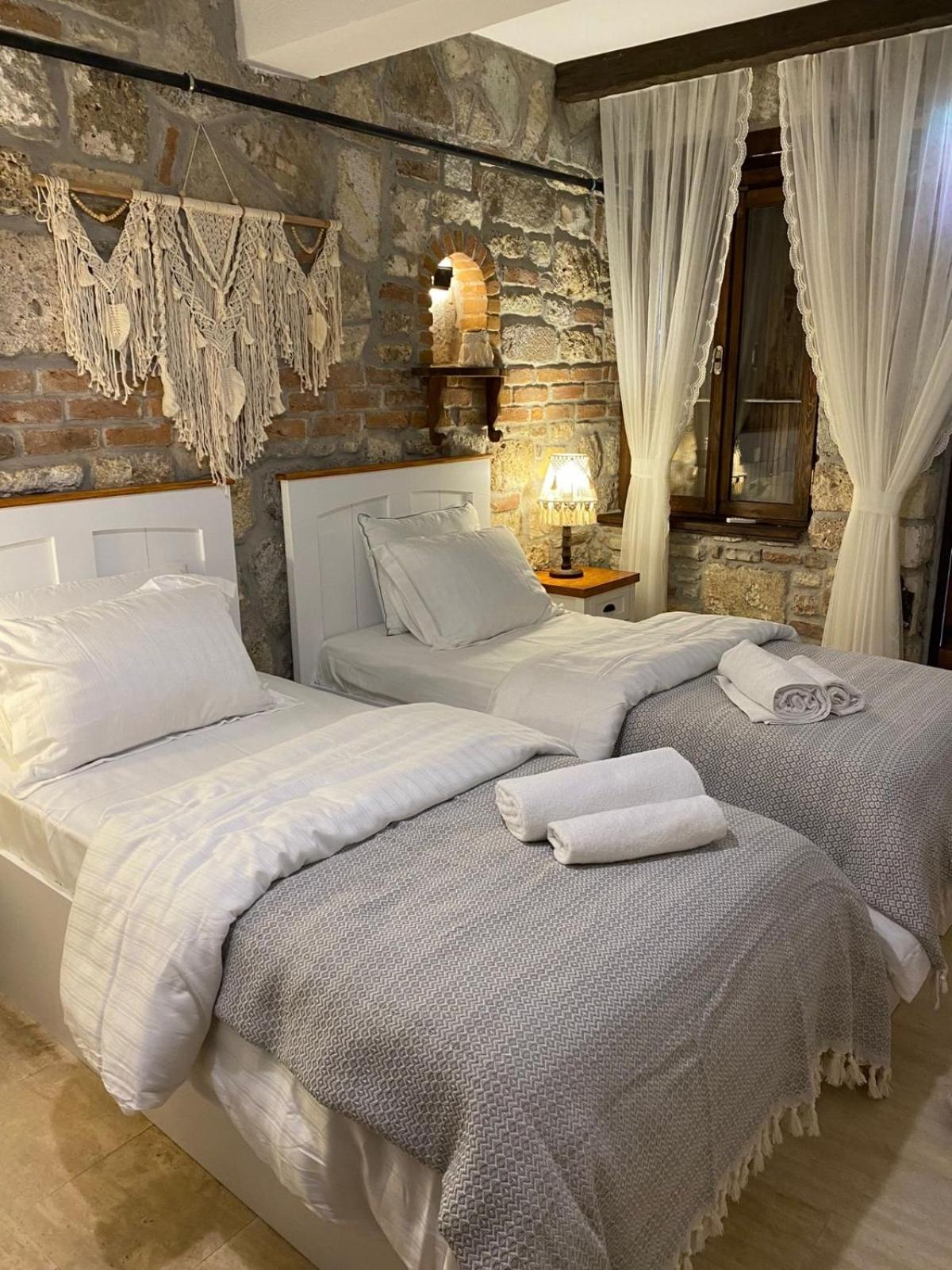 Hotel Ionia Liberty Stone Foça Esterno foto